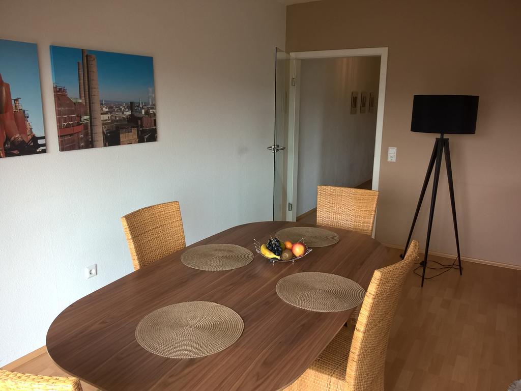Ferienwohnungen Zum Hirschberg Sankt Wendel Bagian luar foto